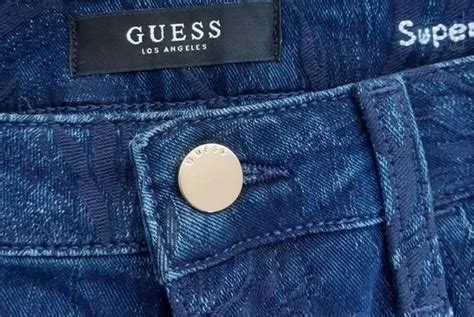 Guess: как отличить оригинал от подделки.